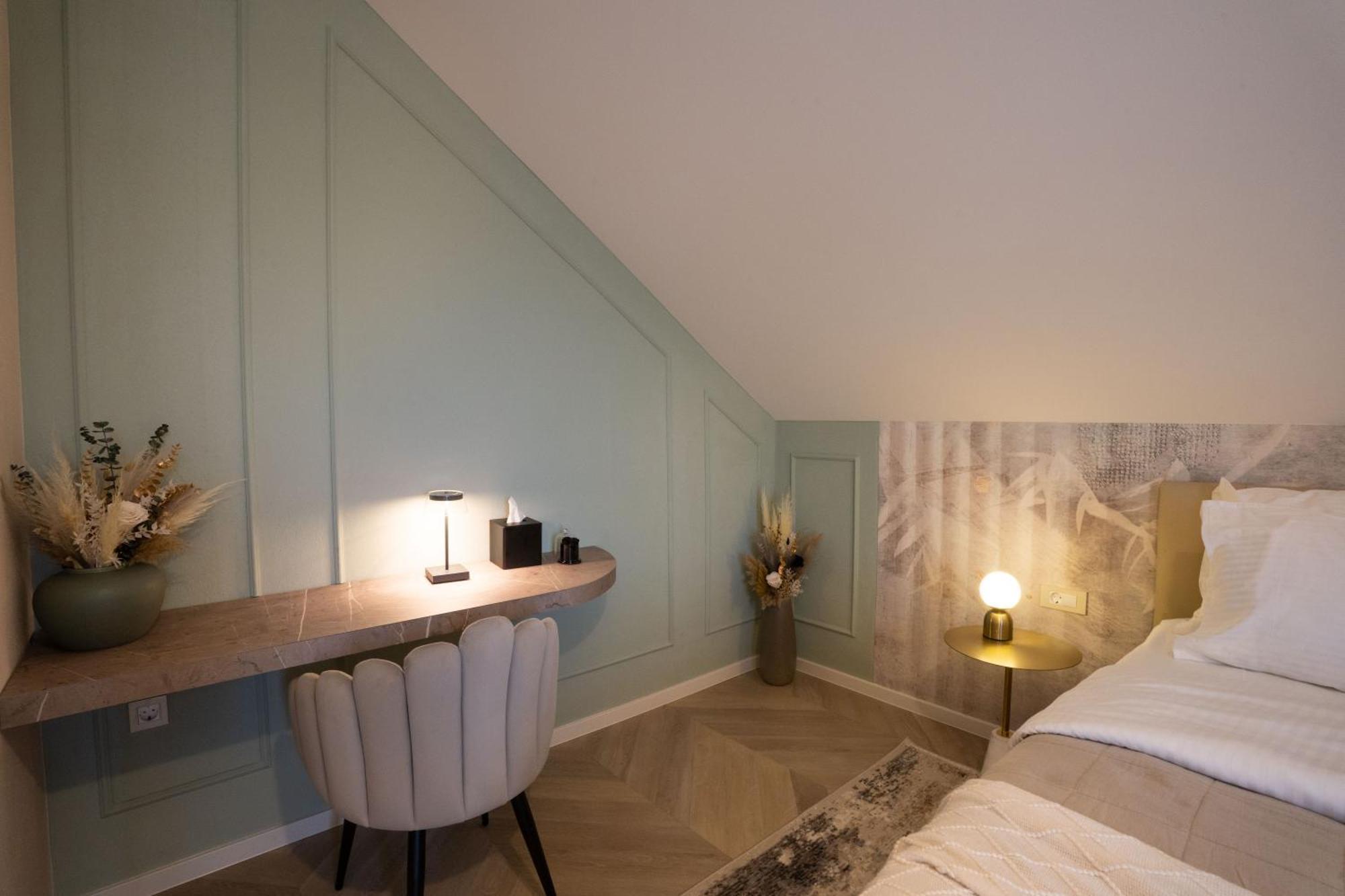 Kalan Boutique Stay Zirovnica Δωμάτιο φωτογραφία